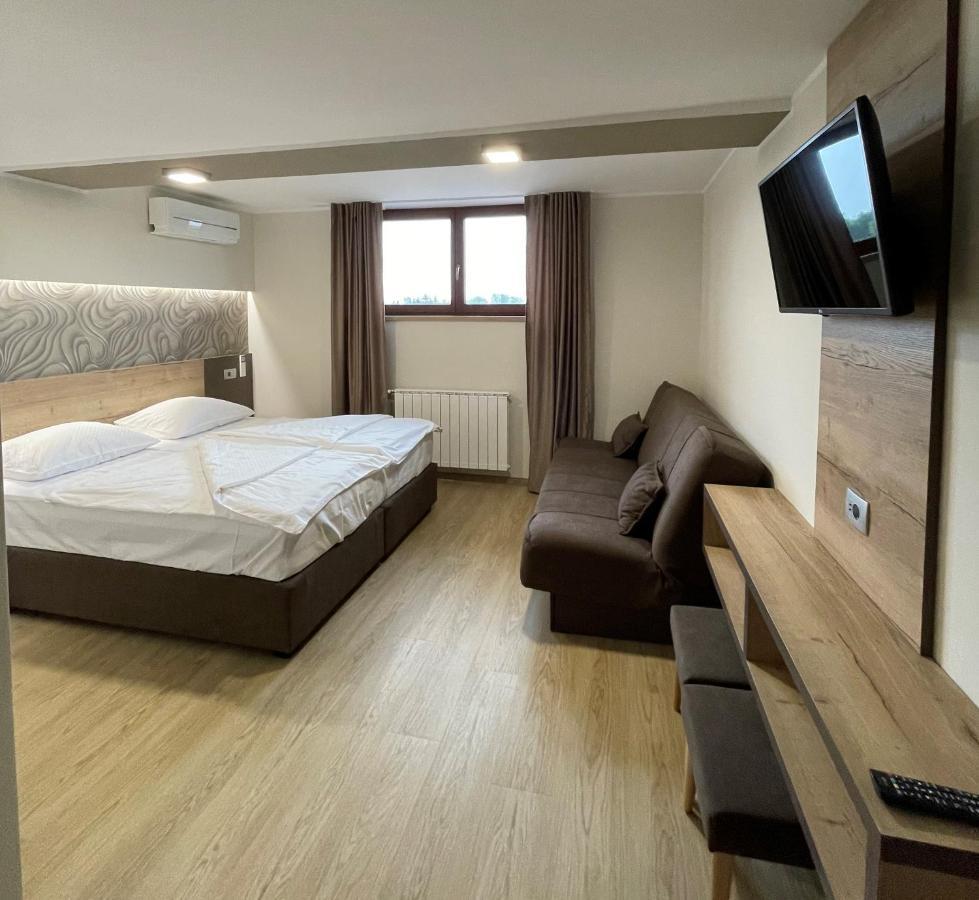 Hotel Roskar Potony Kültér fotó
