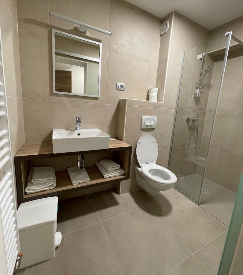 Hotel Roskar Potony Kültér fotó