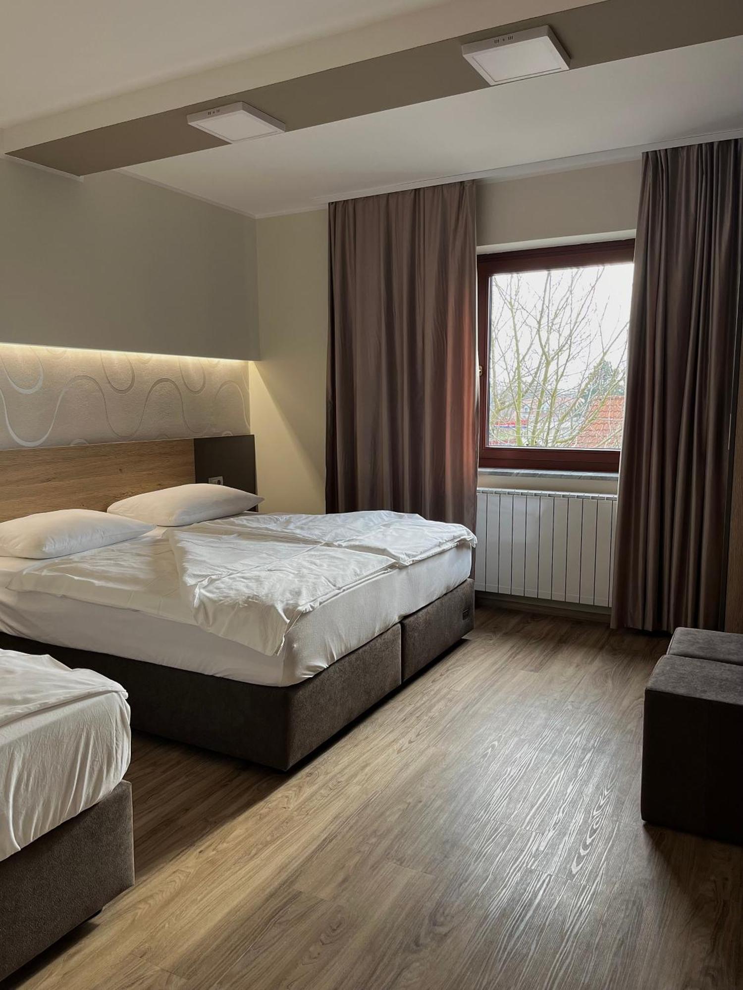 Hotel Roskar Potony Kültér fotó