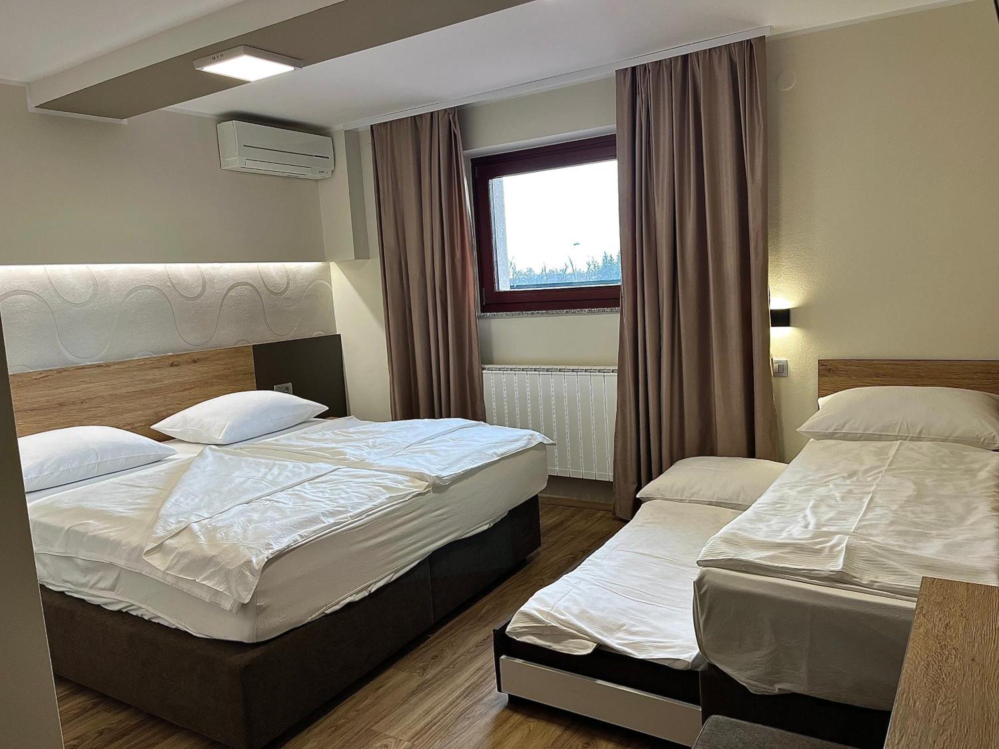 Hotel Roskar Potony Kültér fotó