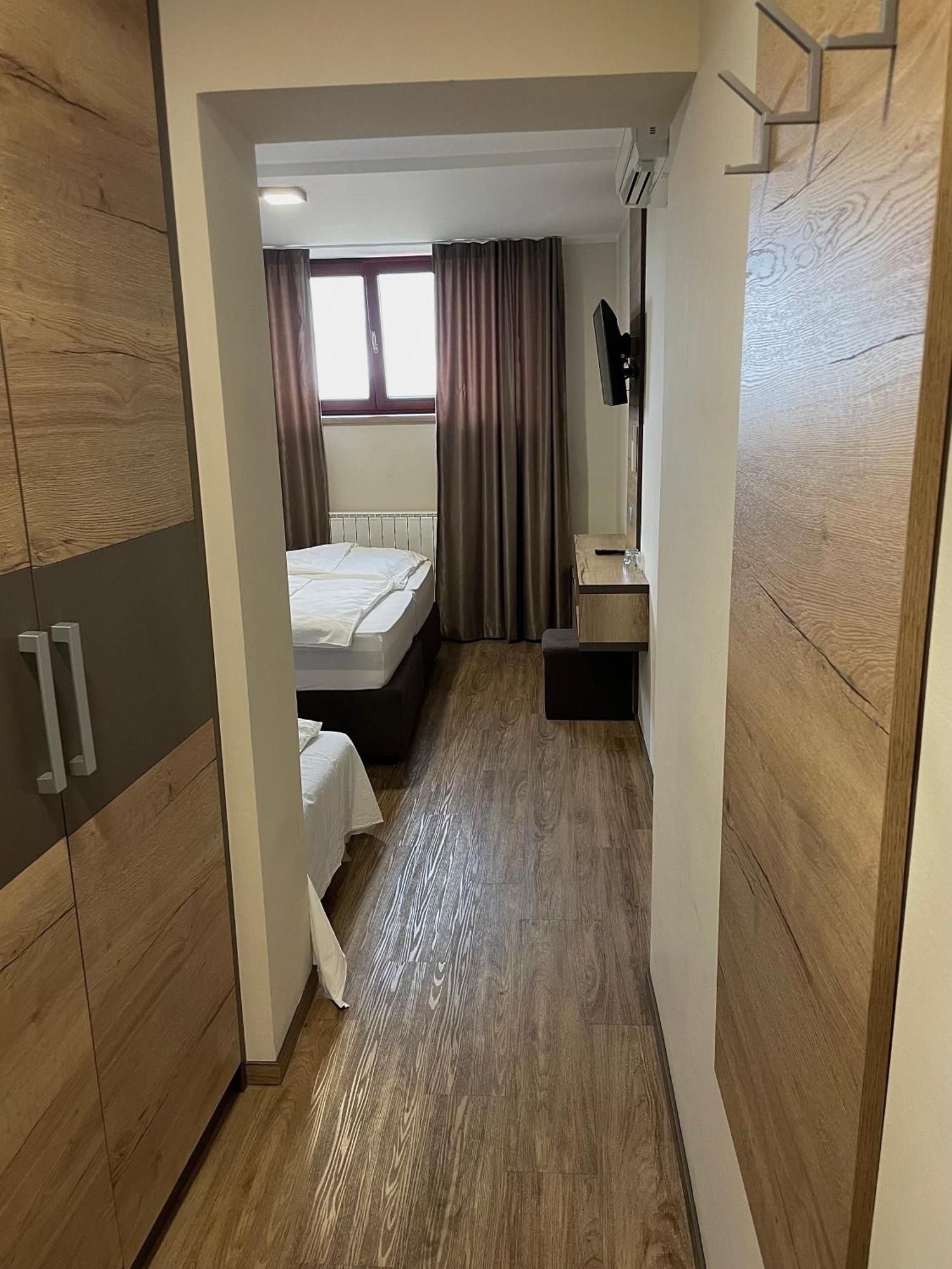 Hotel Roskar Potony Kültér fotó
