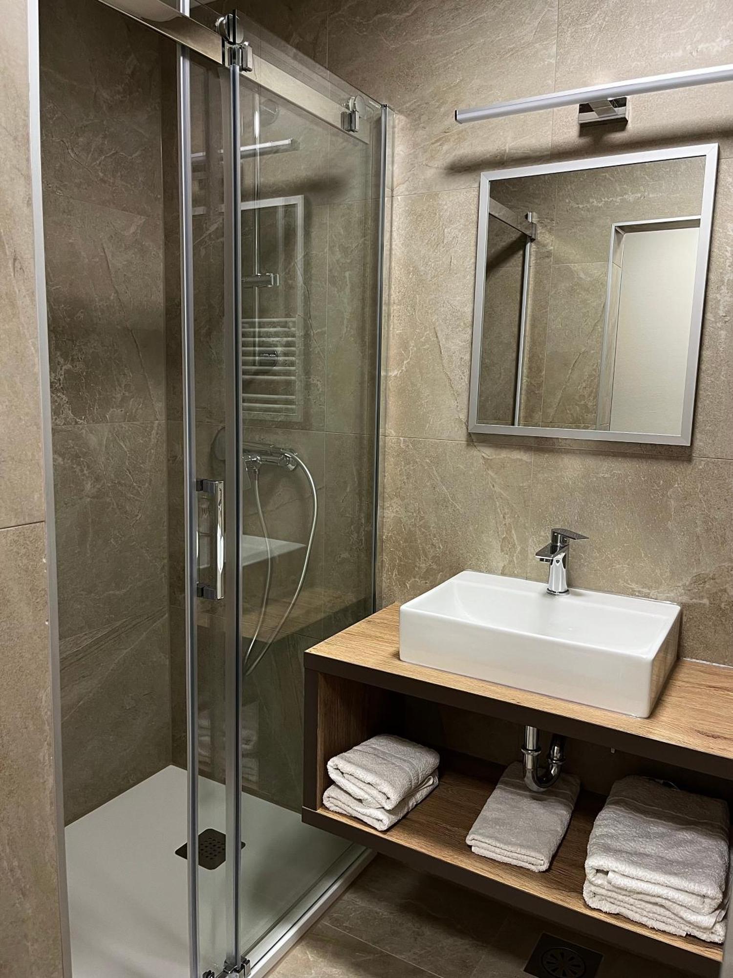 Hotel Roskar Potony Kültér fotó