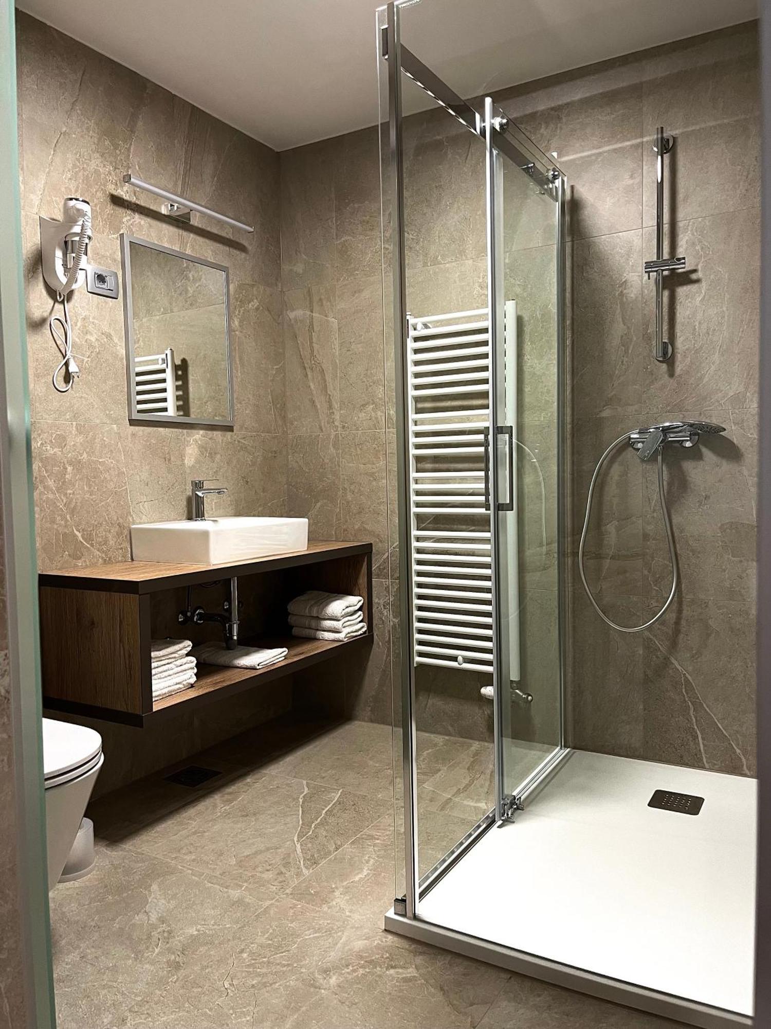 Hotel Roskar Potony Kültér fotó