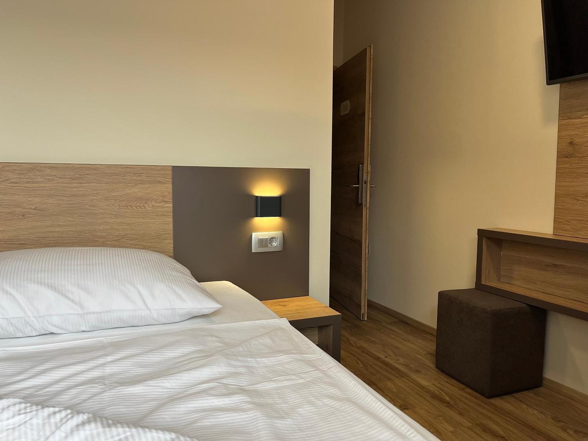 Hotel Roskar Potony Kültér fotó